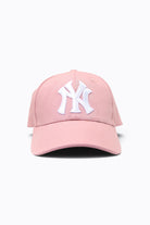 Baseball cap with embroidered New York logo and curved brim